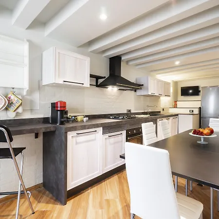 San Gallo Superior 아파트 *